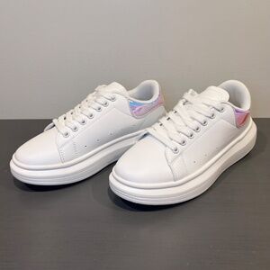 New Berness Women’s Size 6 White Holographic Sneaker Child Size 4/4.5 Platform